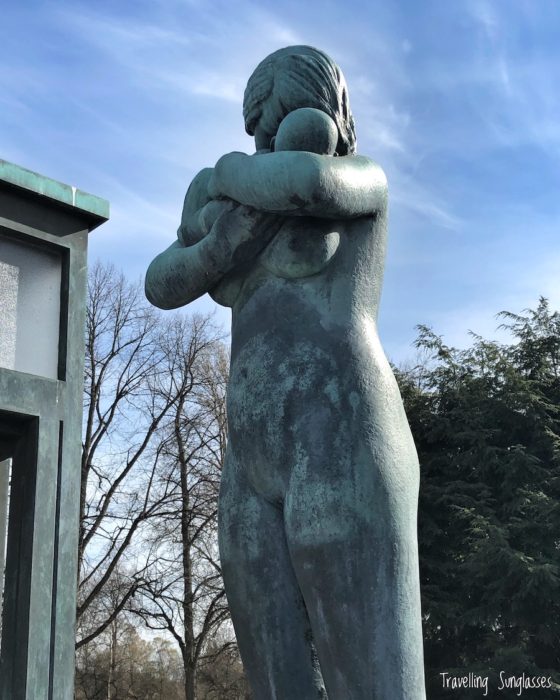 Vigeland Park Oslo statue bridge mother and baby