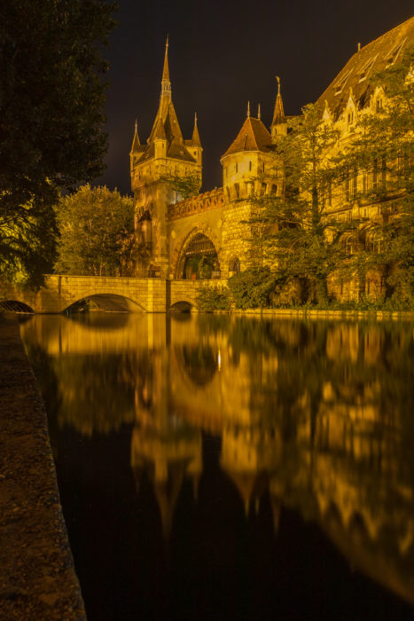 What to do in Budapest in summer Vajdahunyad Castle reflection