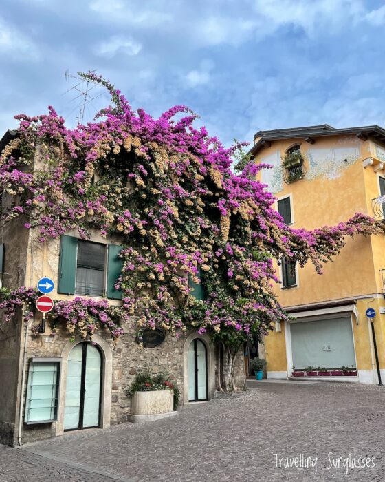 Sirmione house with flowers